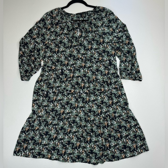 NWT Banana Republic Ditsy Floral Print Tiered Swing Dress Womens Size Small - Picture 2 of 10